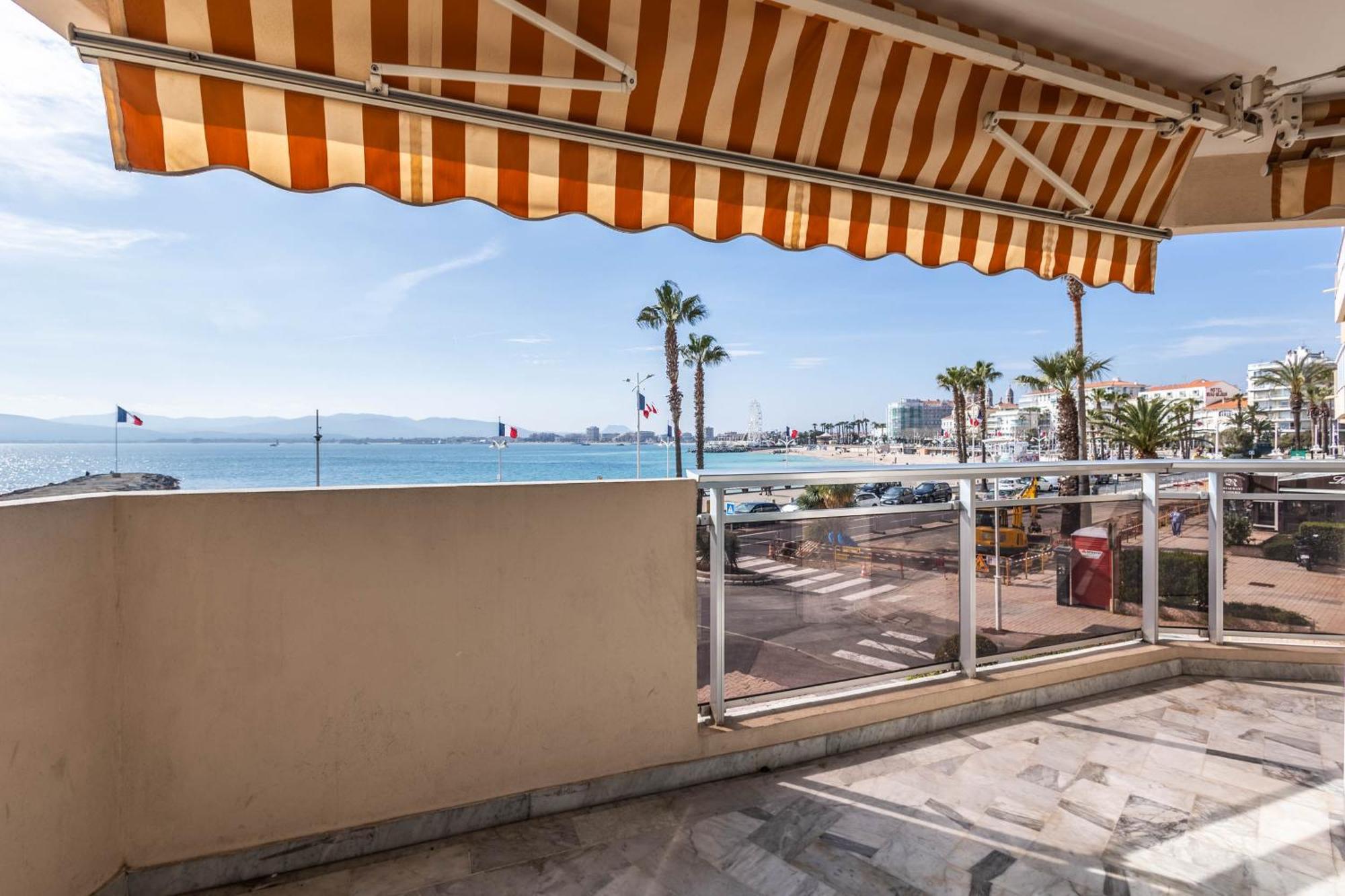 Les Pieds Dans L'eau Pour 6 Personnes A Saint-raphael Saint-Raphaël